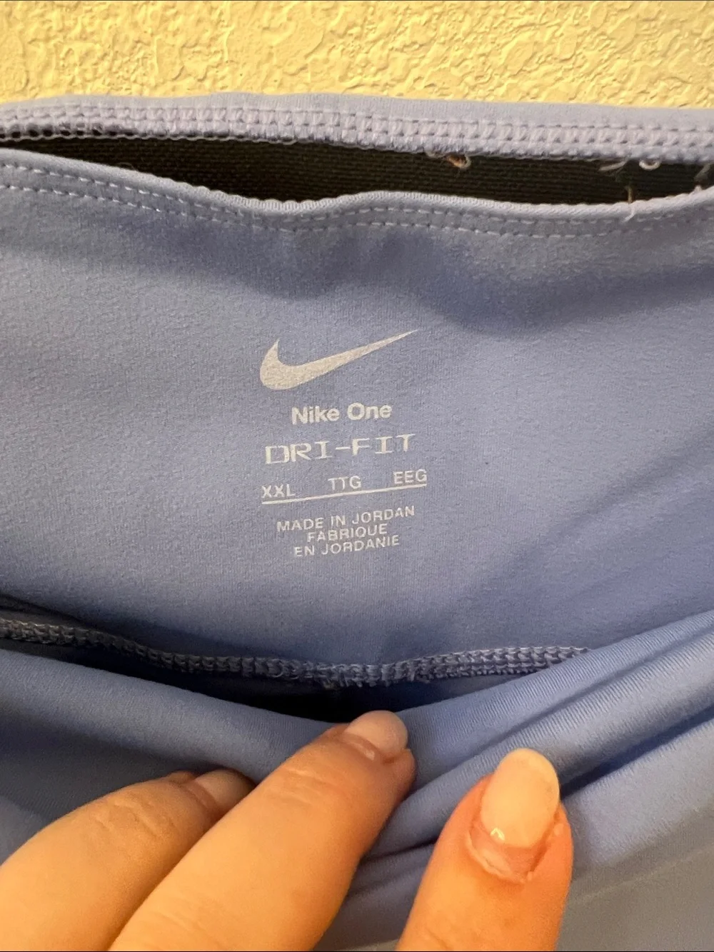 Nike womans Light Blue Capri Leggings with Side Pockets